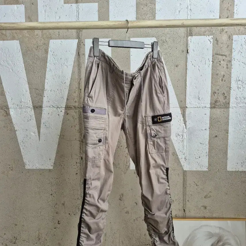[BUNJANG] National Geographic Cargo Jogger Pants Beige (34) / 내셔널지오그래픽  카고 팬츠(34)MPT1