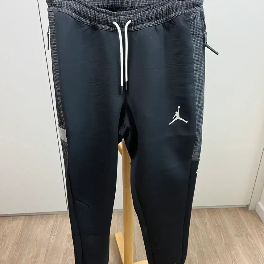 [BUNJANG] Nike Air Jordan Jumpman Logo Training Jogger Pants Black / 나이키 에어 조던 트레이닝 팬츠 블랙