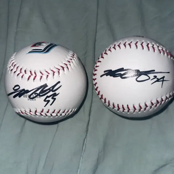 [BUNJANG] Lotte Yoon Sung-bin Autographed Baseball / 롯데 윤성빈 친필 싸인볼