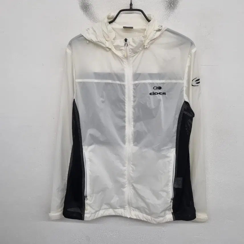 [BUNJANG] Eider Lightweight Windbreaker Hiking Jacket Women's Size 77 / [여성77 size] 아이더 경량 바람막이 등산복 자켓
