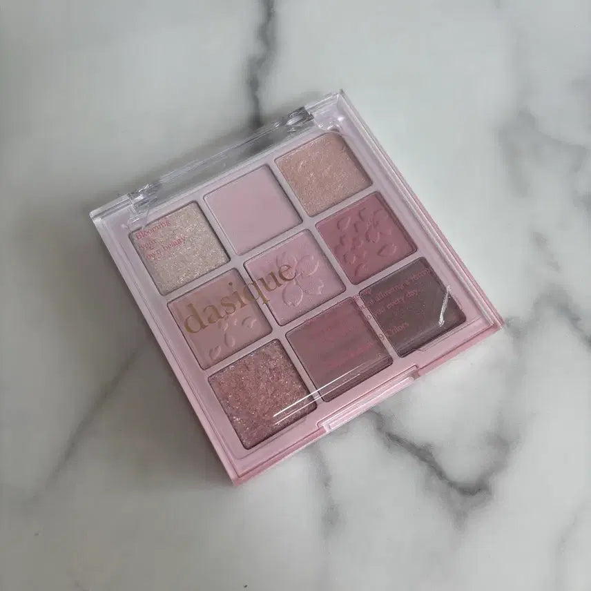 [BUNJANG] Dasique Shadow Palette - Romantic Blossom / 데이지크 섀도우 팔레트 - 로맨틱 블라썸