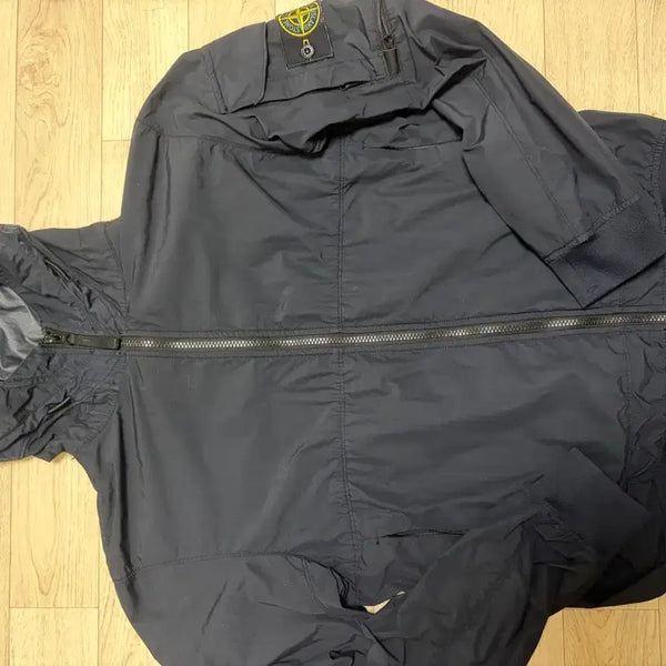 [BUNJANG] Stone Island Light Naslan Watro Windbreaker - Navy / 스톤아일랜드 라이트 나슬란 와트로 바람막이 S