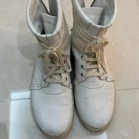 [BUNJANG] Dior Homme White Leather Wrap Lace High-Top Sneakers (Size 42) / 디올 옴므(Dior Homme) 화이트 레더 랩 레이스 하이탑 (42)
