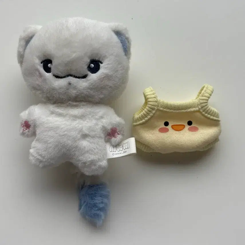 [BUNJANG] TWS Shinyu Doll 'Shinyubi' (with Baby Chick Outfit Set) / 투어스 신유 인형 시뉴삐
