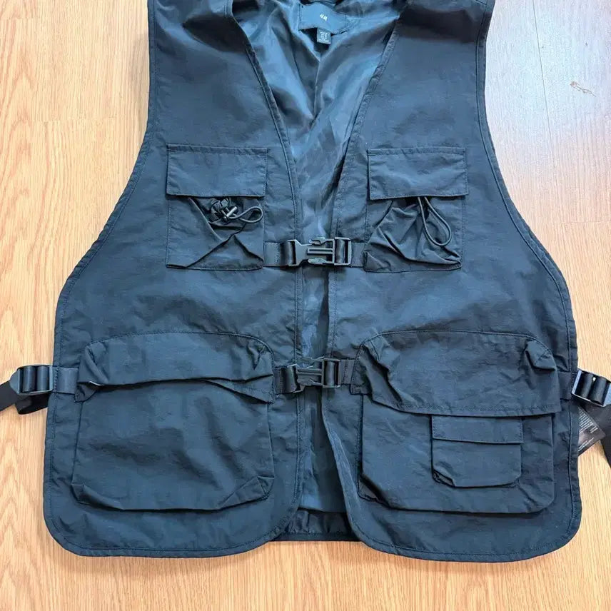 [BUNJANG] H&M Techwear Vest / H&M 테크웨어 조끼