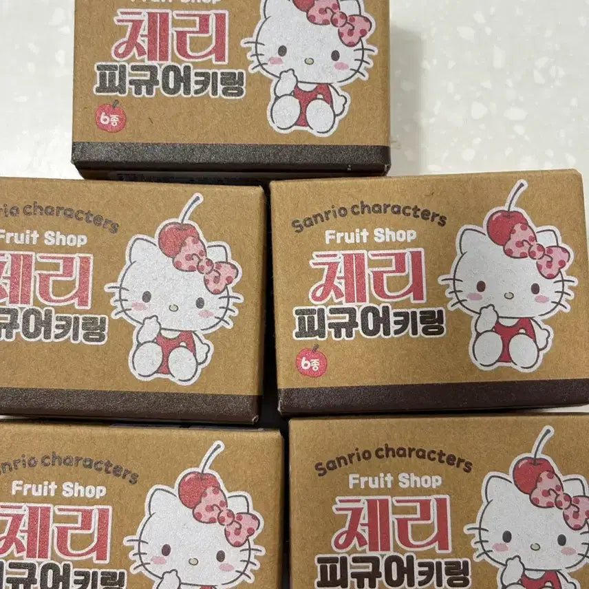 [BUNJANG] Sanrio Characters Cherry Charm Set / 산리오 캐릭터 체리 피규어키링 6종