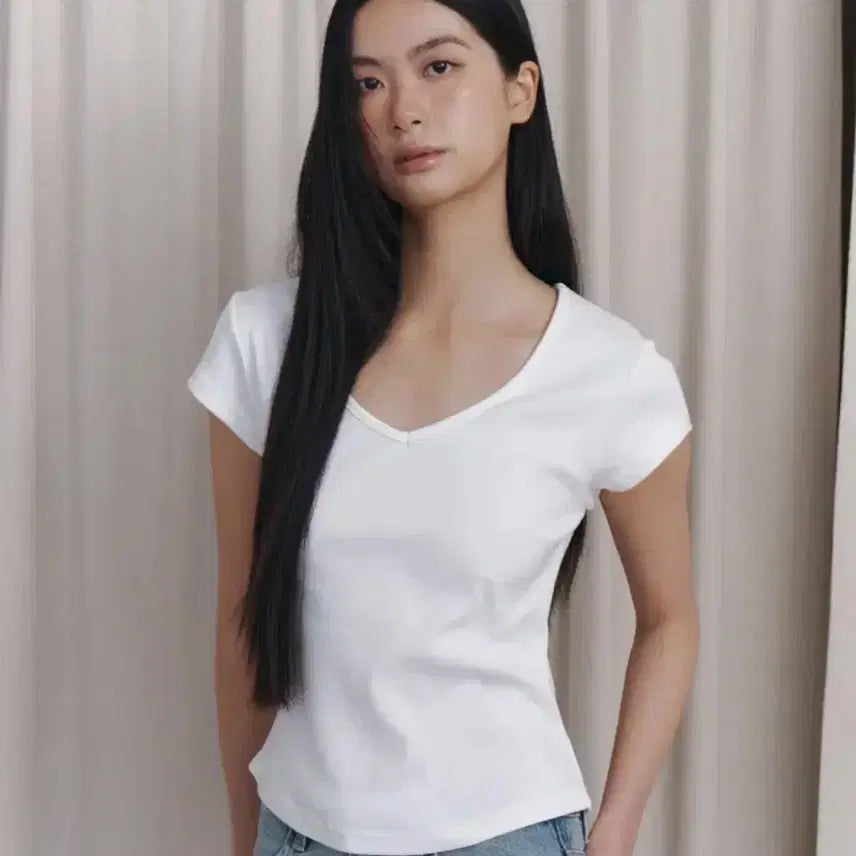 [BUNJANG] Curity 90s Line V-Neck Half-Sleeve T-Shirt / 큐리티 C 90S LINE V-NECK HALF - SLEEVE T
