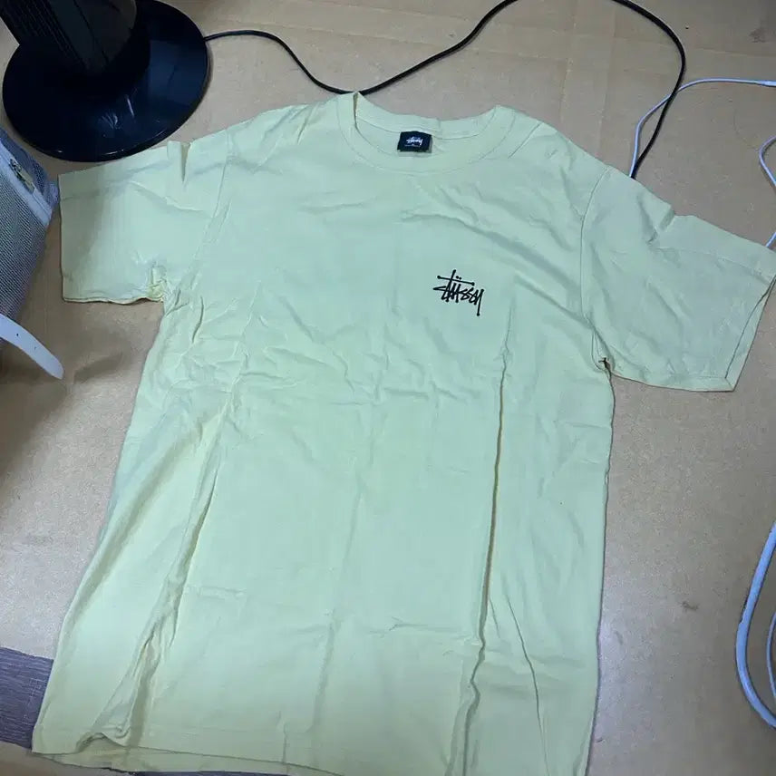 [BUNJANG] Stussy Basic Short Sleeve T-Shirt Yellow M / 스투시 베이직 반팔티 옐로우