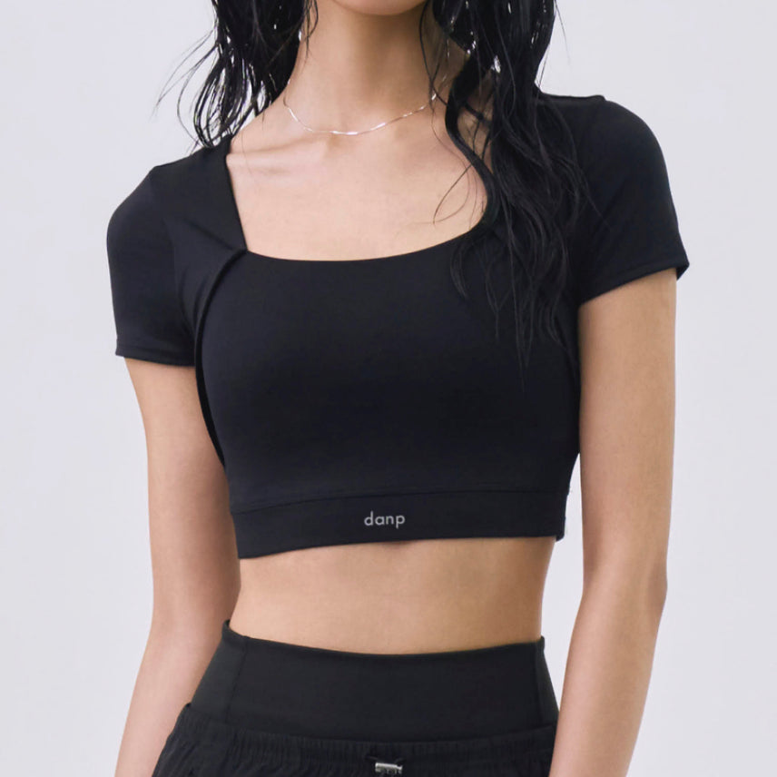 [BUNJANG] Danff Sun Grain Curve Fit Crop Top Black Women's Short Sleeve Sportswear Bra Top / 댄프 선 그레인 커브 핏 크롭 탑 블랙 여성 반팔 운동복 브라탑