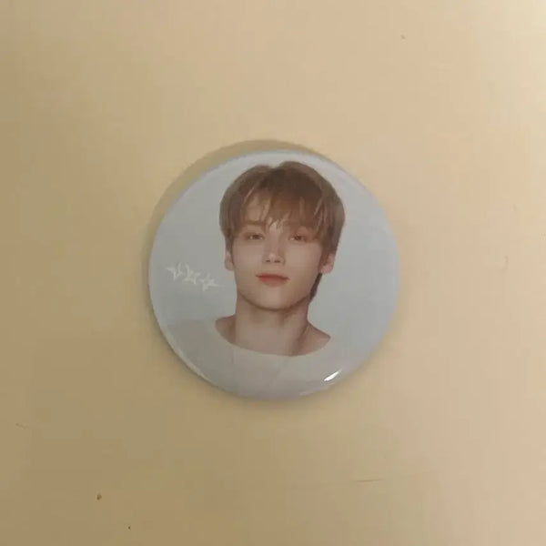 [BUNJANG] TXT Japan TOMO CON Gacha Can Badge Huening Kai / 투바투 일본 투모콘 엠디 가챠 캔뱃지 휴닝카이