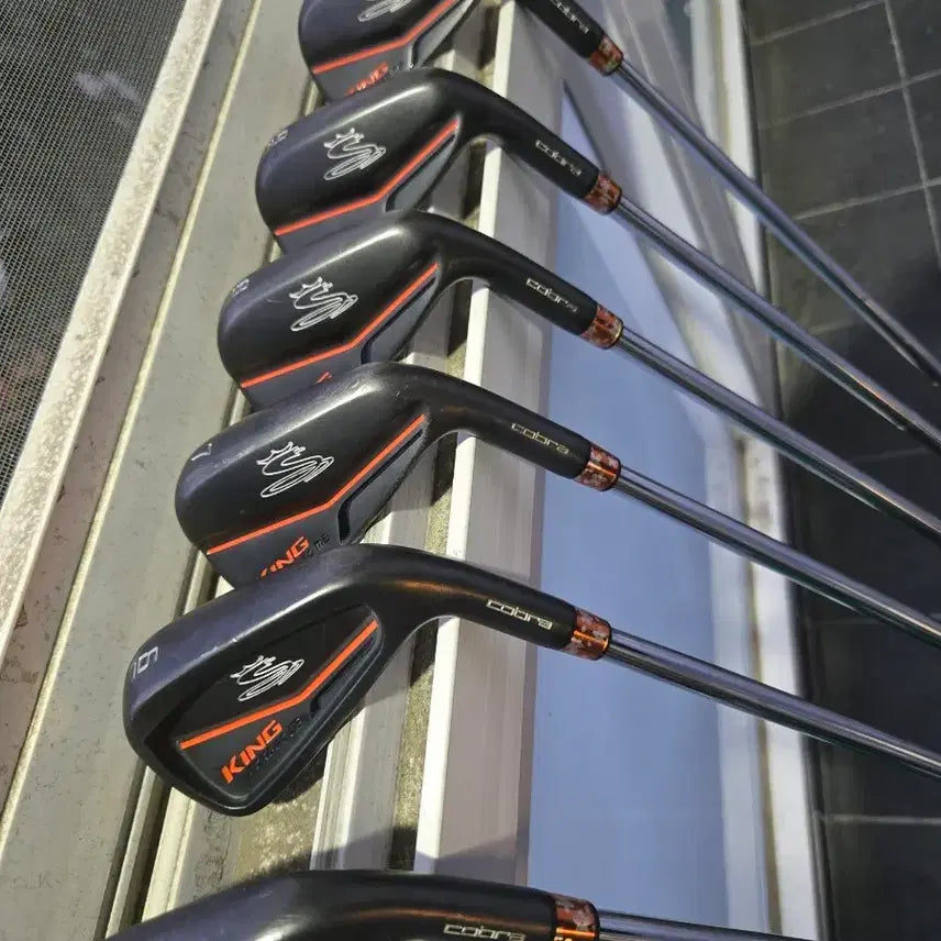 [BUNJANG] Cobra King Iron Set / 코브라 킹 아이언 세트 4. p