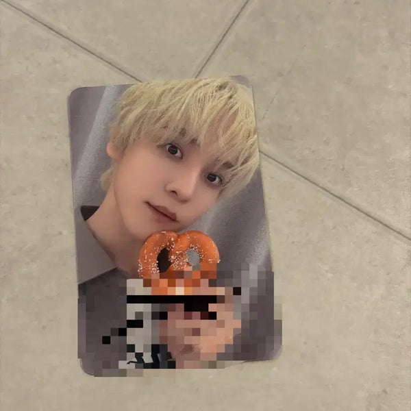 [BUNJANG] ATEEZ Yunho Signed Photocard / 에이티즈 윤호 싸인 포카 offik 싸인포카