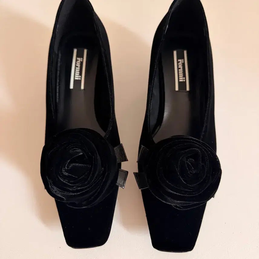 [BUNJANG] L'Autre Chose Velvet Rose Loafer Shoes 245 / 새상품 로르니 벨벳 로즈 롤랑 구두 245