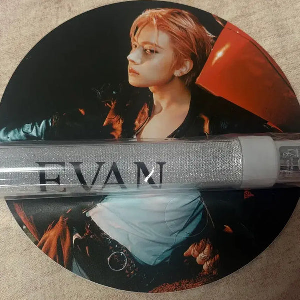 [BUNJANG] EVAN Official Lightstick + Fan New Product / 에반 임시 응원봉 + 부채 새상품