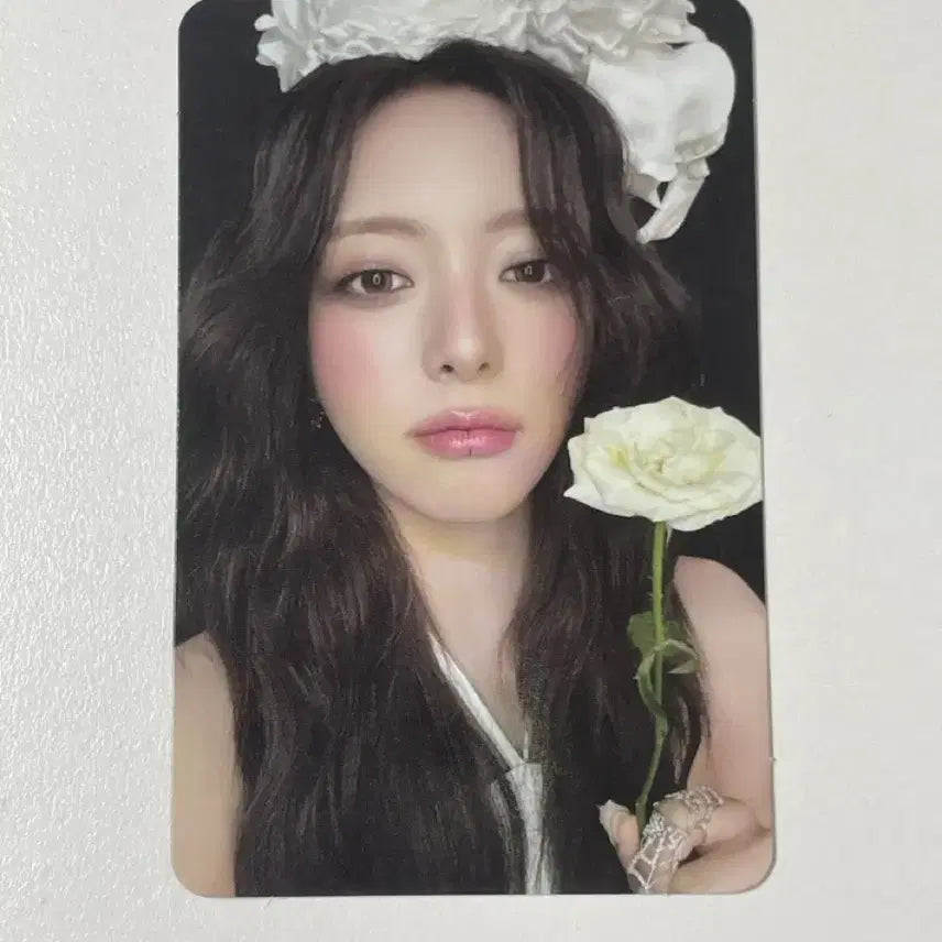 [BUNJANG] ITZY Motto Photobook Photocard Yuna / 있지 itzy 모토 motto 포토북 포카 포토카드 유나