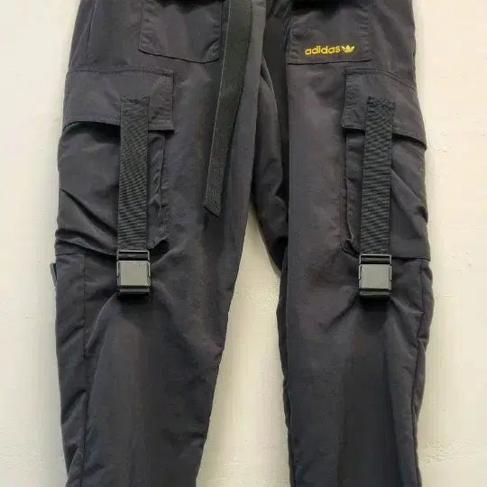 [BUNJANG] Adidas Originals Black Cargo Jogger Pants / 29인치)아디다스 오리지널스 블랙 카고 조거팬츠
