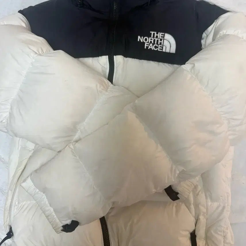 [BUNJANG] The North Face 1996 Retro Nuptse Jacket White Black / 노스페이스 눕시 패딩 화이트 블랙
