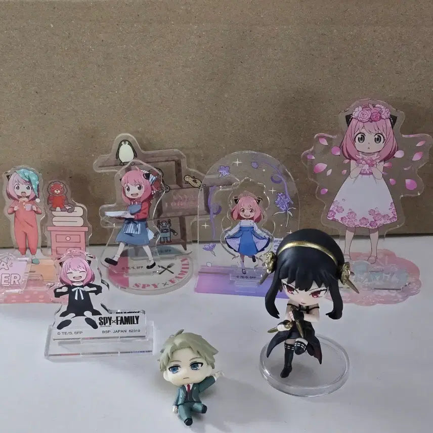 [BUNJANG] Spy x Family Anya, Yor, Loid Acrylic Stand Bundle Set / 스파이패밀리 아냐 아크릴스탠드 요르 로이드 피규어 일괄