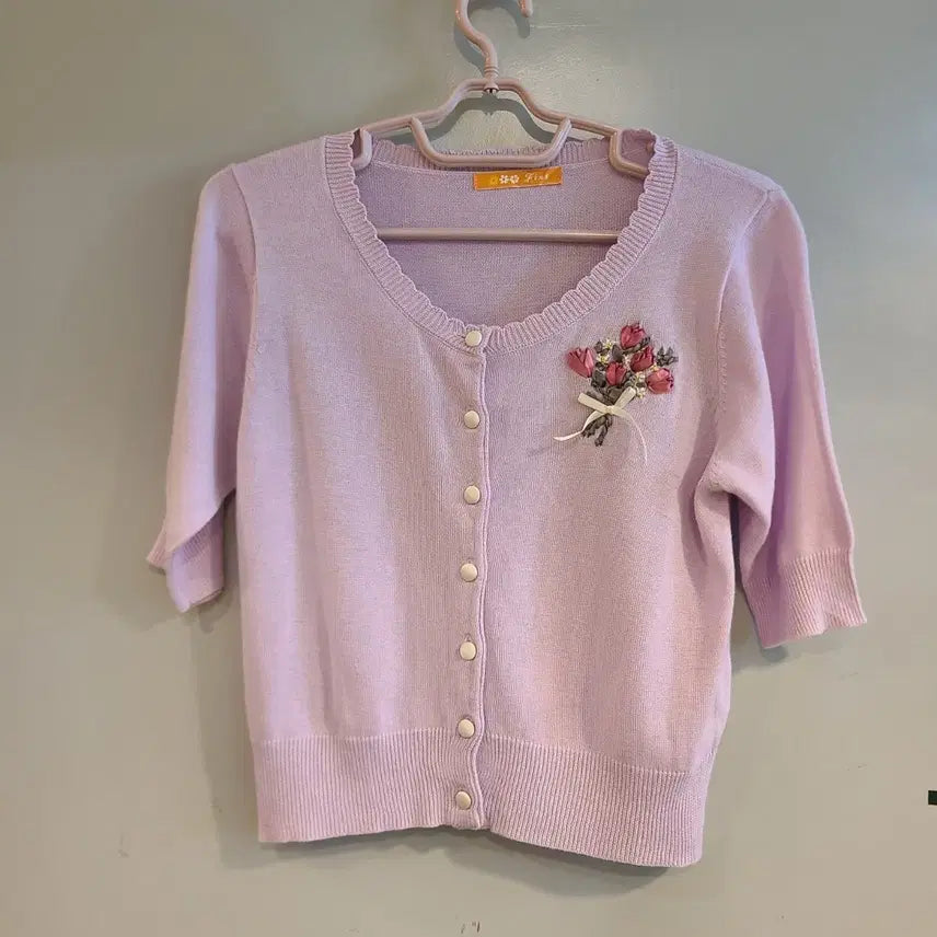 [BUNJANG] Pink Japanese Cardigan with Floral Embroidery / 핑크 일본 가디건