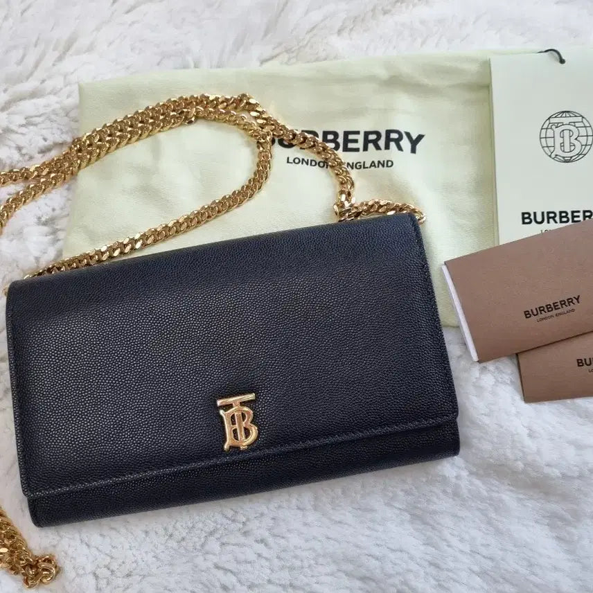 [BUNJANG] Burberry Quilted TB Logo Chain Bag Black / 버버리 퀼팅 TB 로고 체인 백 블랙