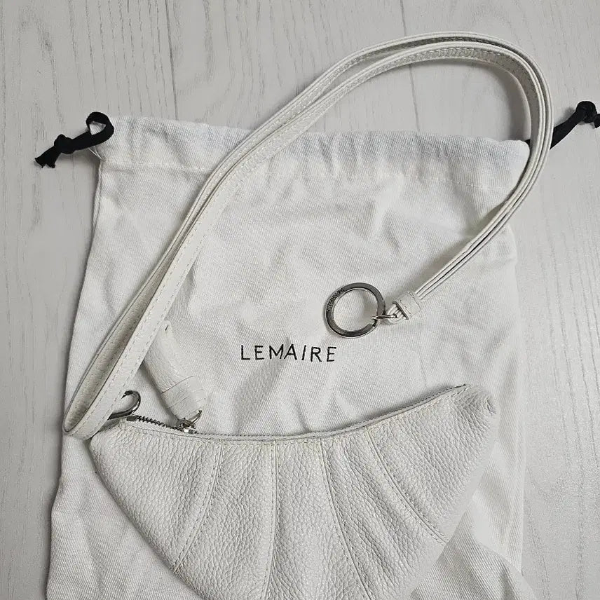 [BUNJANG] Lemaire Women's Leather Bag Pouch / 르메르
