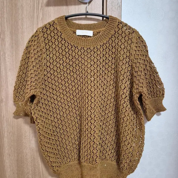 [BUNJANG] Sequin Punching Short Sleeve Summer Knit (Mustard) / 스팽글 펀칭 반팔 여름 니트 (머스타드)