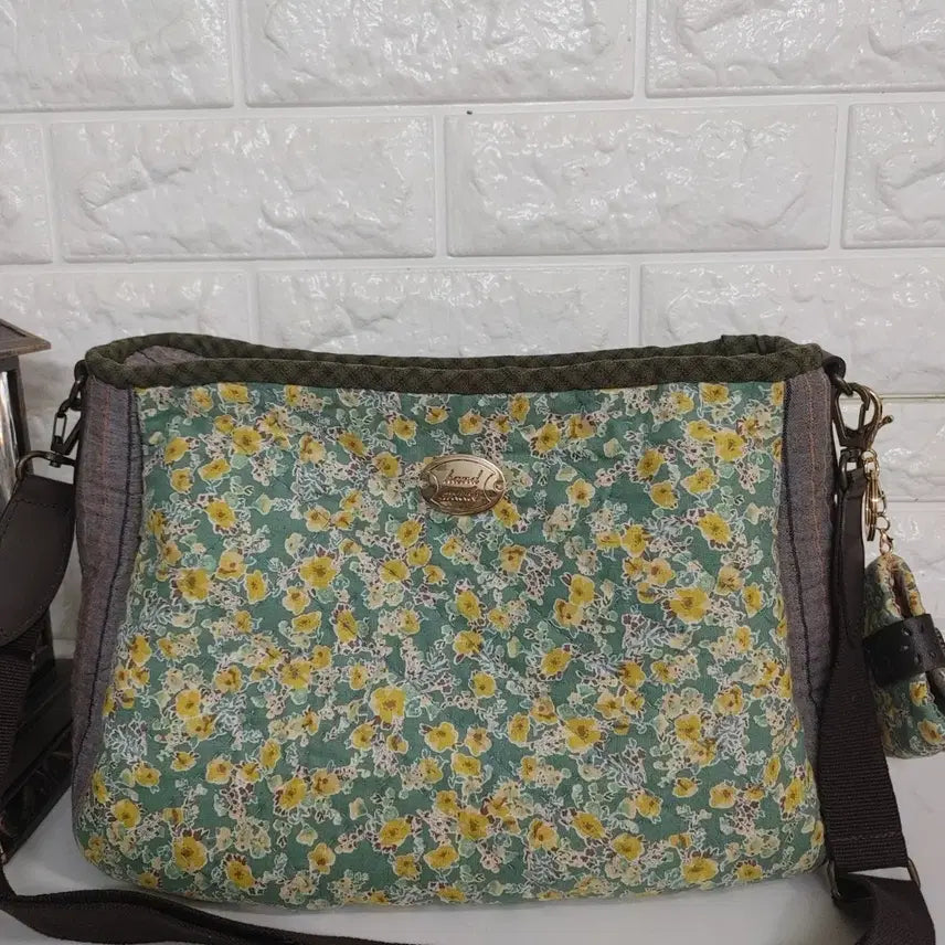[BUNJANG] Quilted Handmade Crossbody Bag / 퀼트핸드메이드 크로스백
