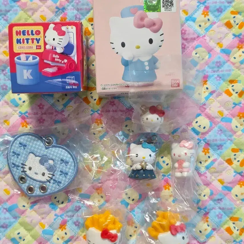 [BUNJANG] Sanrio Hello Kitty Gacha Figure Set (8 Types) / 산리오 헬로키티 가챠,피규어 세트 8종