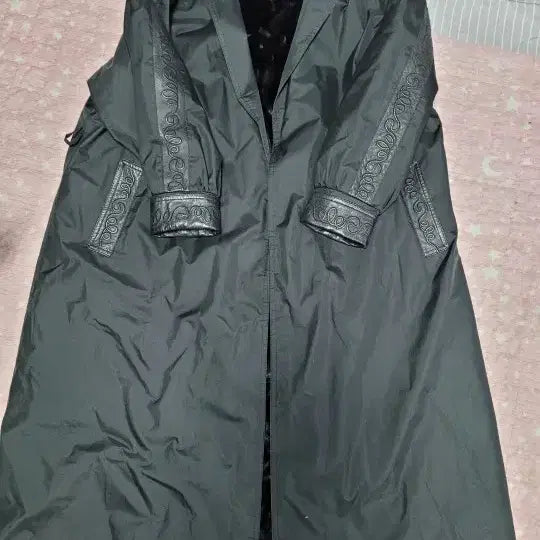 [BUNJANG] Prada Material Mink Liner Trench Coat with Black Fox Scarf / 프라다소재 밍크 라이너 트렌치 코트+블랙폭스 목도리