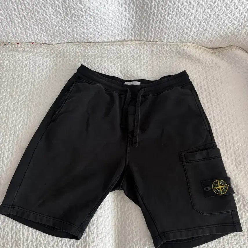 [BUNJANG] Stone Island Bermuda Shorts / 스톤아일랜드 반바지[버뮤다 팬츠]