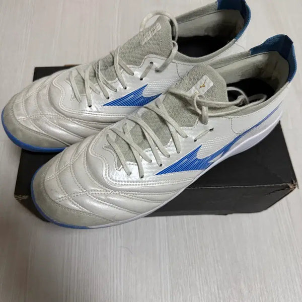 [BUNJANG] Mizuno Morelia Neo Sala Beta Japan TF Soccer Cleats Size 275 / 미즈노 모렐리아 네오 살라 베타 재펜TF(가격내림)