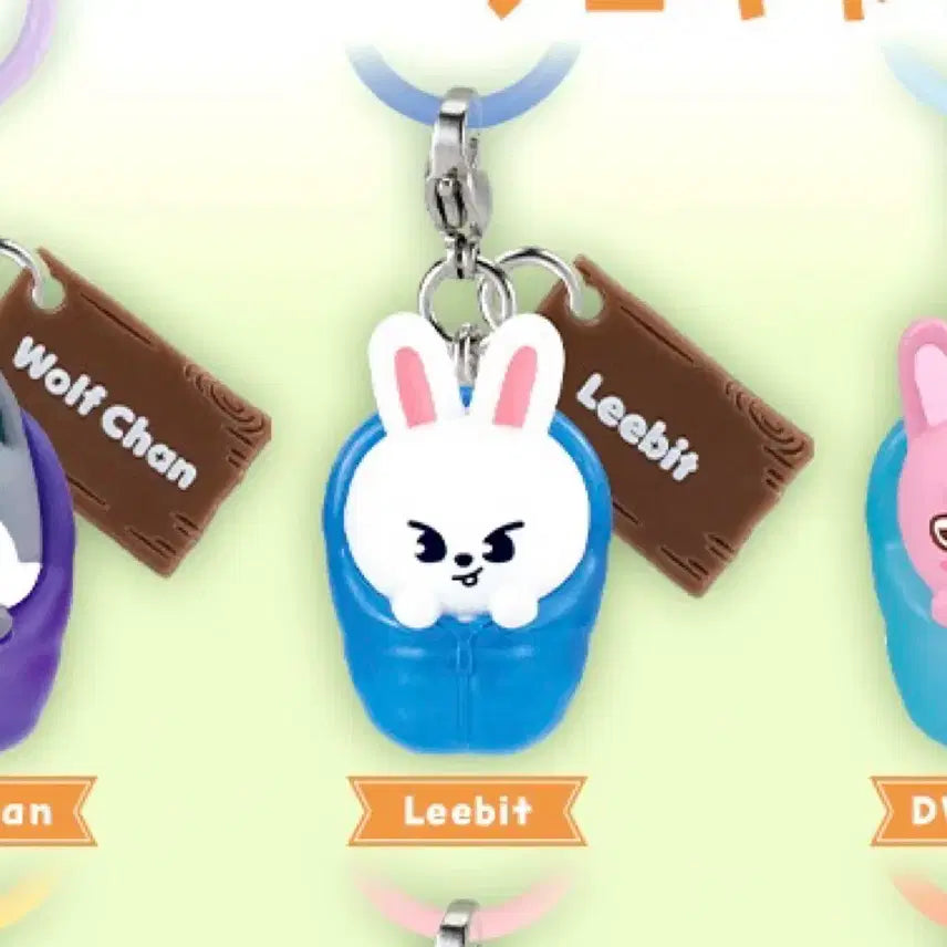 [BUNJANG] SKZOO LeeKnow Rabbit Gacha Camping Keychain / 스키주 리빗 가챠 메지루시 캠핑 스키즈 리노 일본 굿즈