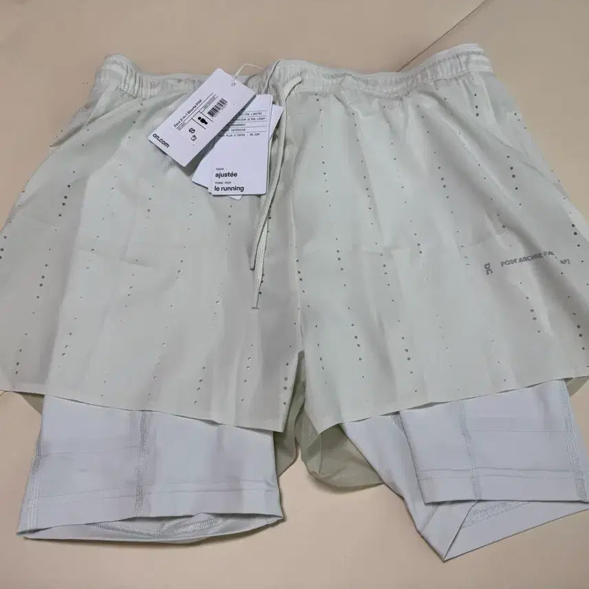 [BUNJANG] On Running On x PAF Zero 2-in-1 Shorts - Size S / 온러닝 on x paf zero 2in1 쇼츠 S 사이즈 (on running)