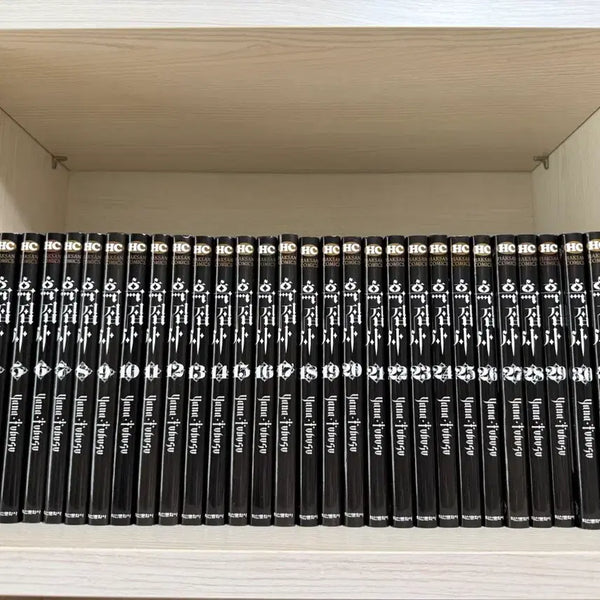 [BUNJANG] Black Butler Complete Set (Volumes 1-34) / 흑집사 전권(1~34) 판매합니다