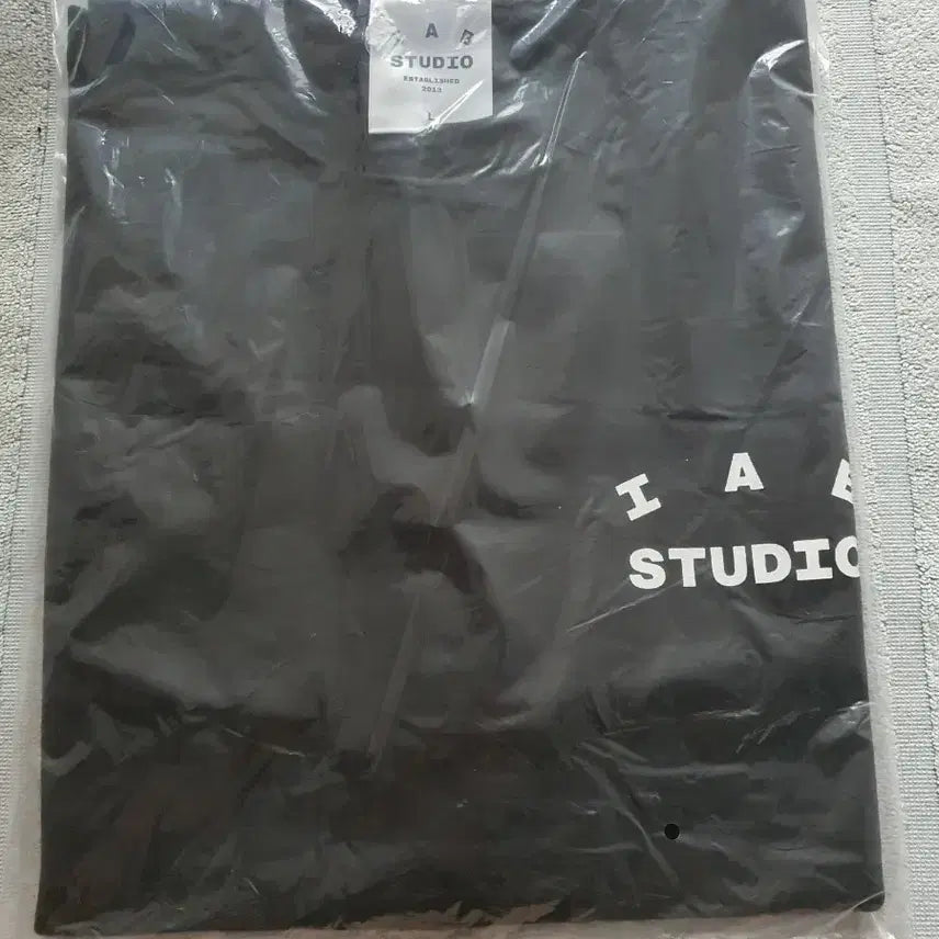 [BUNJANG] IAPP STUDIO T-Shirt Black L / 아이앱 STUDIO 티셔츠 블랙 L