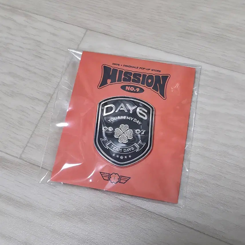 [BUNJANG] Day6 Team Badge / 팀 데이식스 뱃지 양도