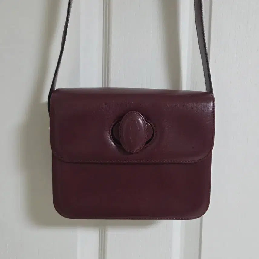 [BUNJANG] Cartier Must de Cartier Ruby Line Leather Shoulder Bag Burgundy / 까르띠에 머스트 드 까르띠에 루비 라인 숄더백
