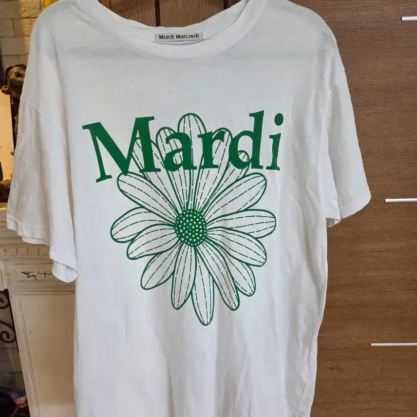[BUNJANG] Mardi Mercredi T-Shirt Green Flower / 마르디 메크르디 반팔티 그린 플라워