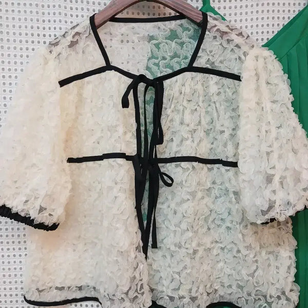 [BUNJANG] See-Through Lace Blouse with Black Accents - Free Size / 시스루 레이스 블라우스 블랙 배색 free