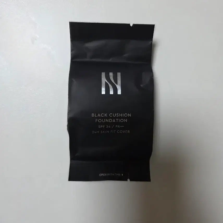 [BUNJANG] Hera Black Cushion Foundation 21N1 / 헤라 블랙 쿠션 21N1