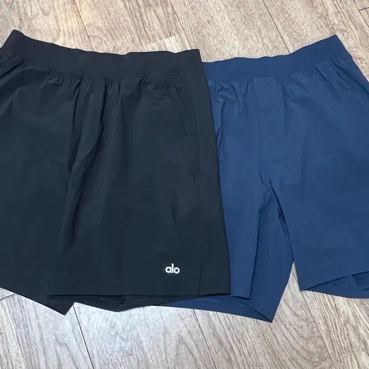 [BUNJANG] ALO Shorts (Black, Navy) - Size M / ALO 반바지 블랙, 네이비 M
