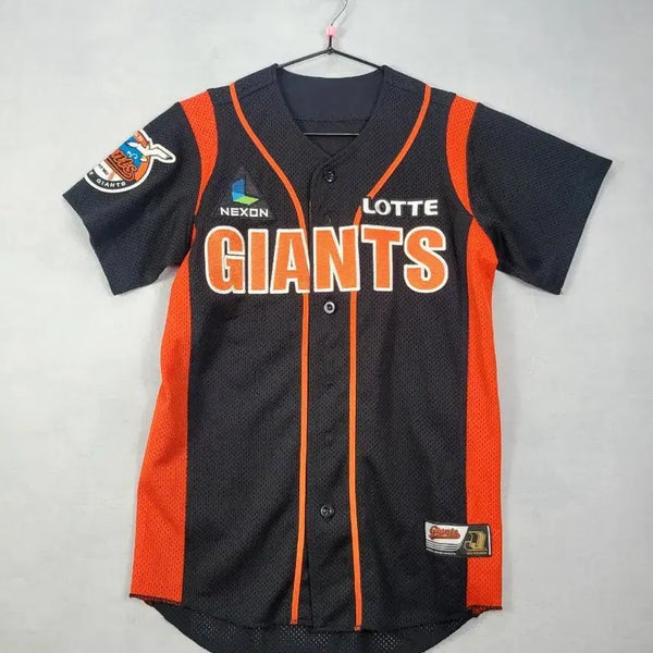 [BUNJANG] Lotte Giants Baseball Uniform (Size 11) / 롯데 자이언츠 팀 야구 유니폼 (사이즈 11)