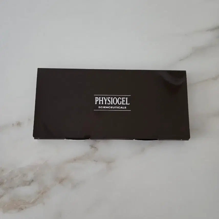 [BUNJANG] Physiogel Daily Defense Antioxidant Whitening Vitamin C Serum Kit (7 x 1ml) / 피지오겔 데일리뮨 앰플 항산화 미백 비타민c 세럼키트 1m 7개입