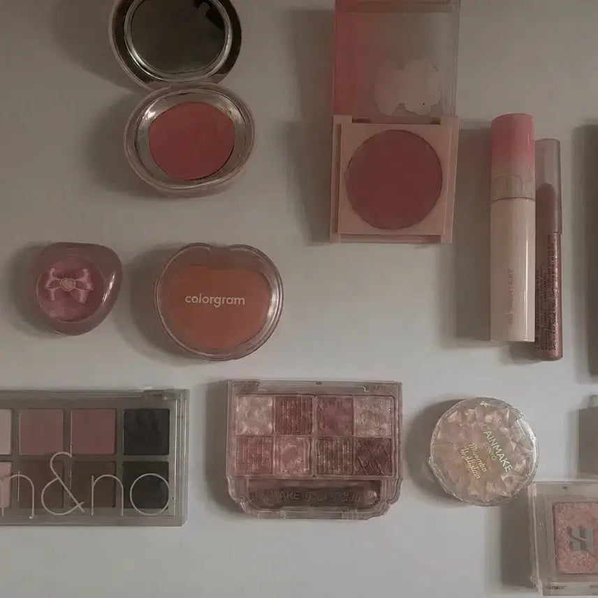 [BUNJANG] Rom&nd, Canmake, Holika Holika, Clio, Fwee, Colorgram, Etude, Tuchu Satin Peach Balm & More - Makeup Collection / 화장품 판매