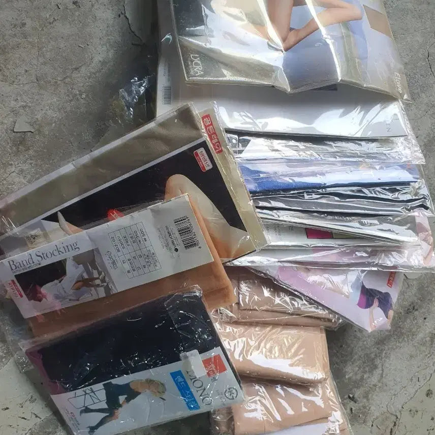 [BUNJANG] 26 Pairs Assorted Pantyhose and Stockings Bundle / 스타킹  팬티 스타킹 15개밴드스타킹 7켤레  판타롱4개총 26컬래묶음
