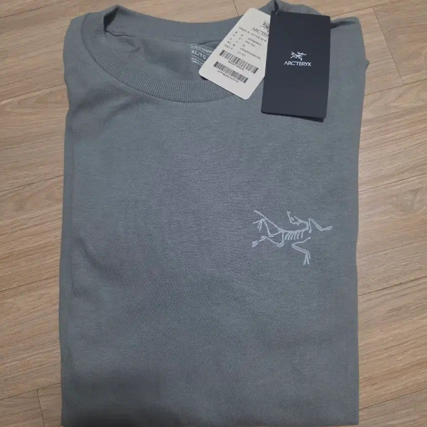 [BUNJANG] Arc'teryx T-Shirt Grey New / 아크테릭스 티셔츠 그레이 새상품