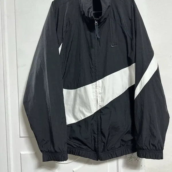 [BUNJANG] Nike Big Swoosh Windbreaker Jacket / 나이키 빅스우시 바람막이