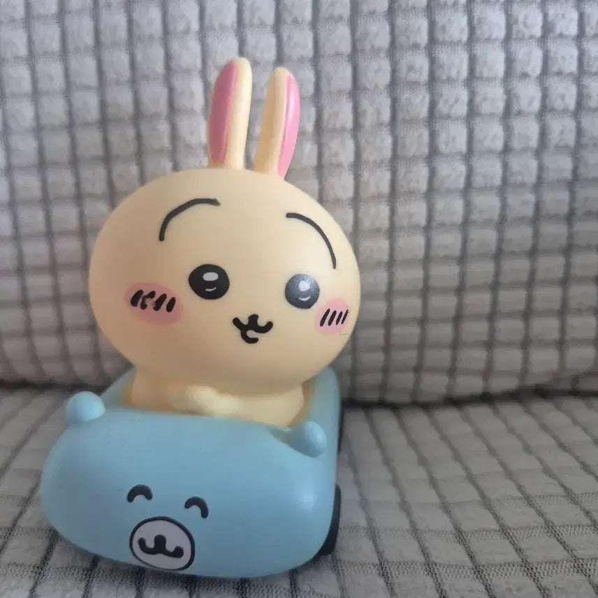 [BUNJANG] Usagi Car Figure / 우사기 자동차 피규어