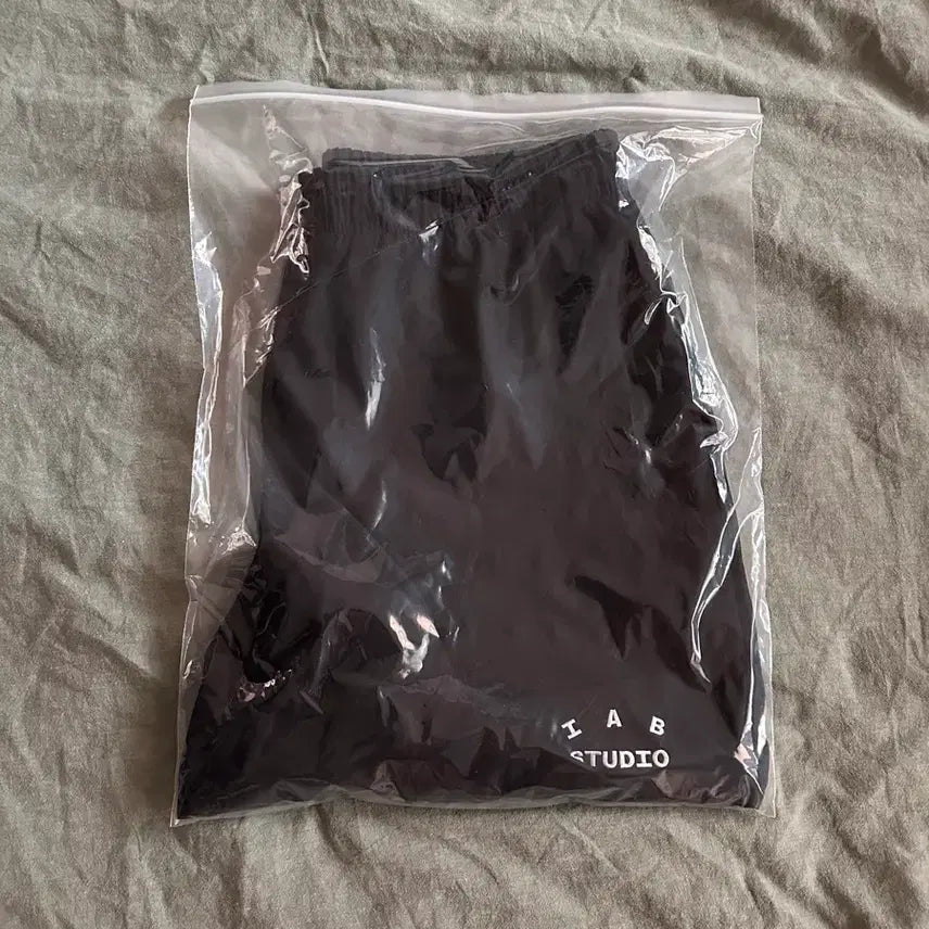 [BUNJANG] IAB Studio Black Shorts L / IAB Shorts Black(아이앱 블랙 반바지) L