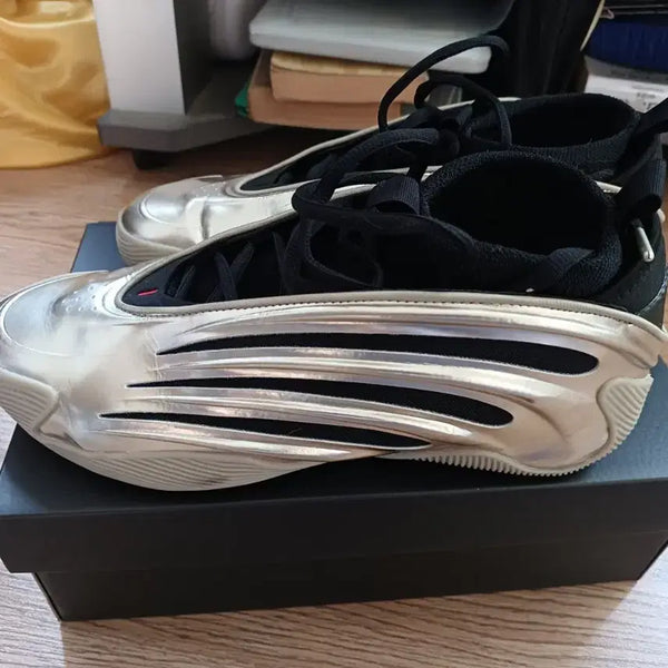 [BUNJANG] Nike Silver Basketball Shoes (285cm) / 나이키  285cm